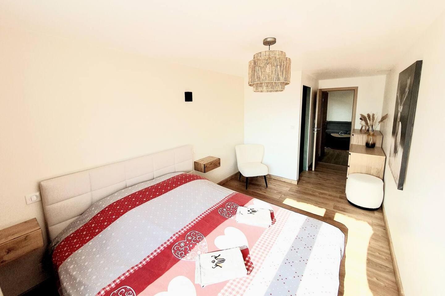 Apartamento Les Chamois Lajoux Habitación foto